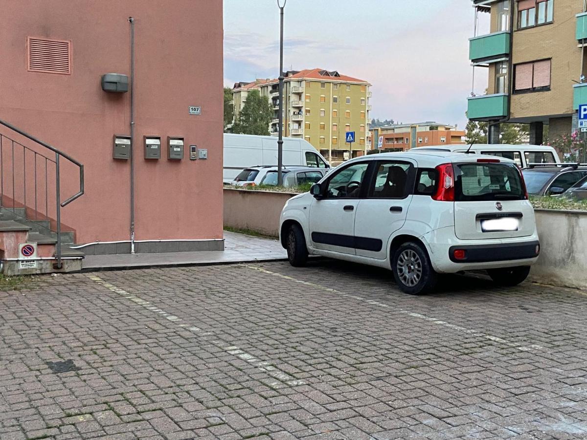 Right Bank House Imperia Exterior foto